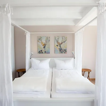 Fuenf Rosen Boutique - Bio-ferienwohnung Am Staffelsee Im Blauen Land Apartment *